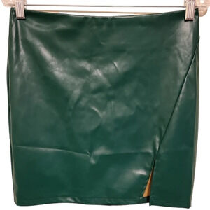 NWOT KTOO Mini Shirt - Green (Size L)